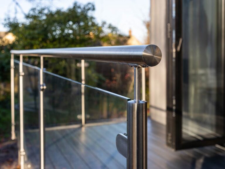 Garden Studio Chipping Norton Oxfordshire - Chrome and Glass Balustrade