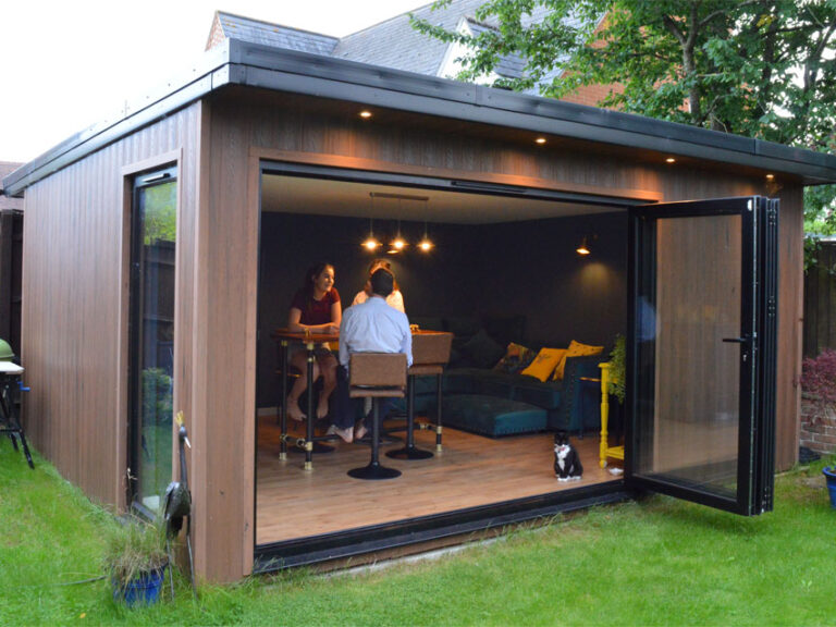 Garden Bar Games Room, East Hanney, Wantage. New Garden Room Company
