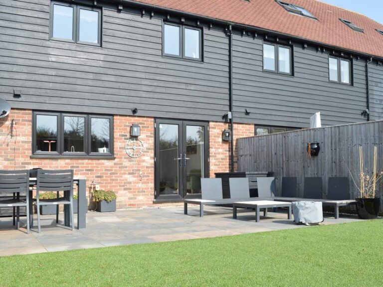 Garden Studio Office Gym Patio Drayton