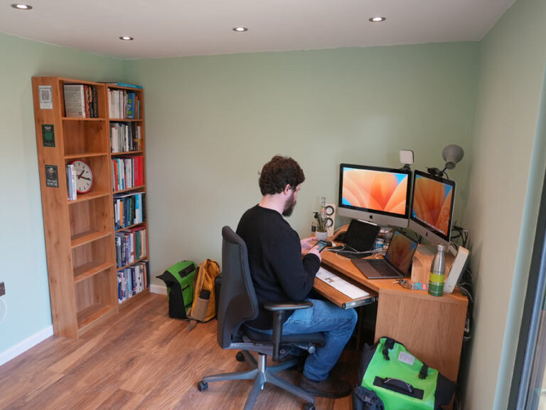 Affordable Garden Office, Botley, Oxfordshire. New Garden Room Company Oxford
