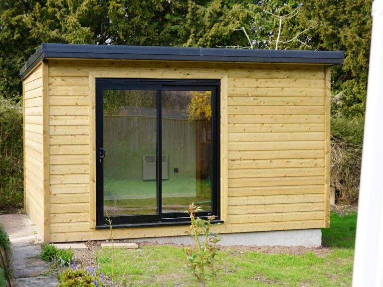Affordable Garden Office, Botley, Oxfordshire. New Garden Room Company Oxford