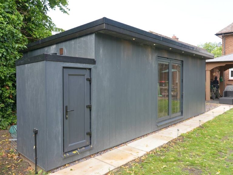 Garden Chill-out room, Bletchley. New Garden Room Company