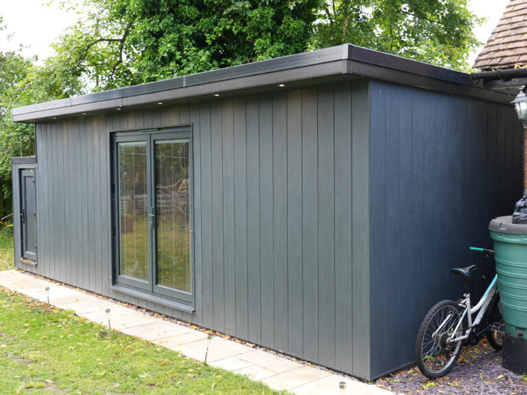 Garden Chill-out room, Bletchley. New Garden Room Company