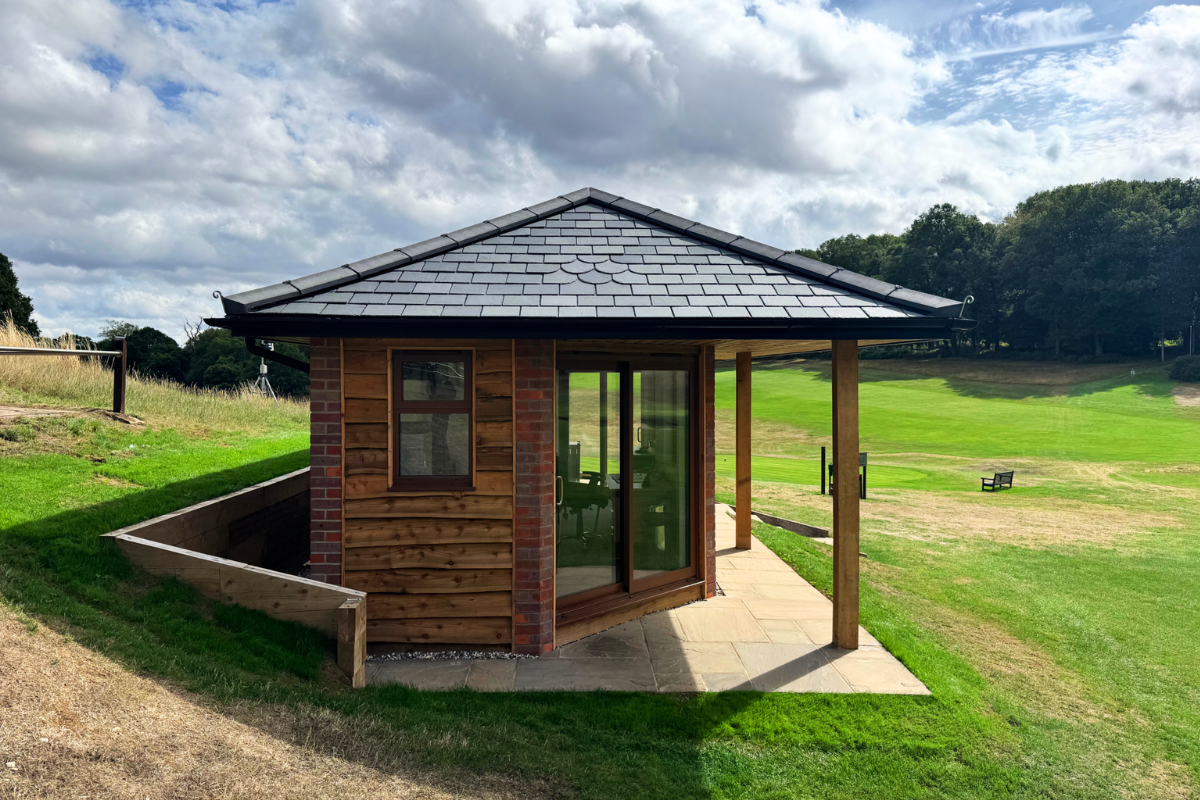 Halfway House golf shack on sloped golf course
